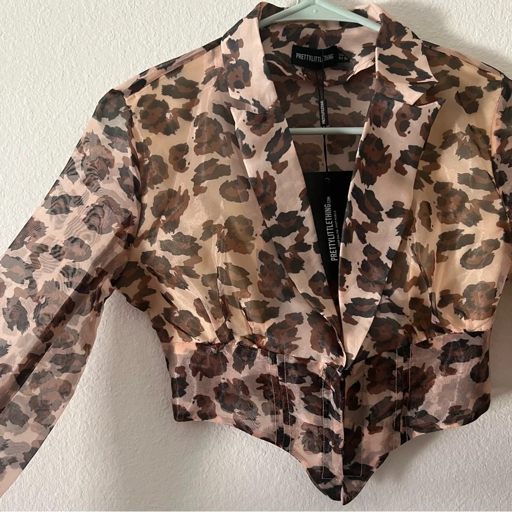 NWT Pretty Little Thing Tan Leopard Sheer Organza Pointed Hem Shirt - Picture 2 of 7